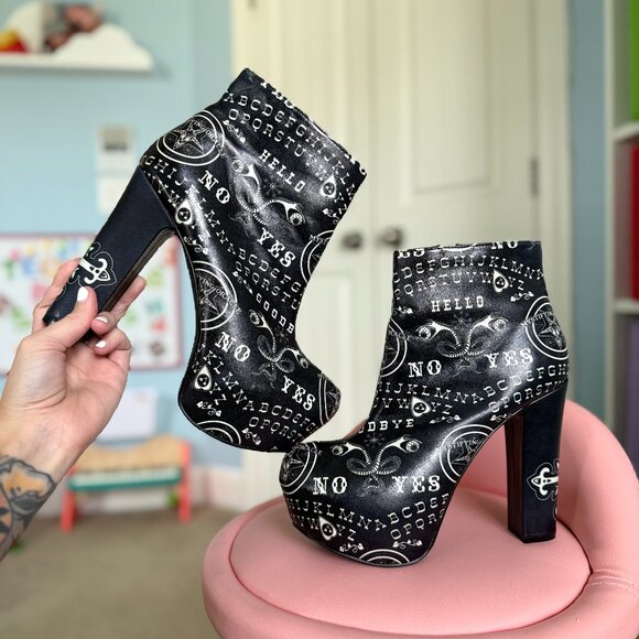 Too Fast Gothic Ouija Platform Heel Boots - Picture 1 of 10
